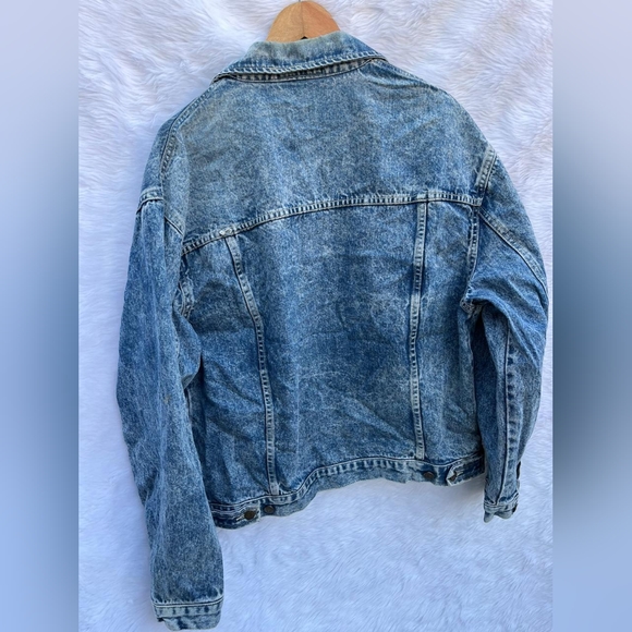 Guess Vintage Acid Wash Denim Jacket - Picture 6 of 13